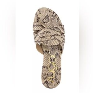 Sugar Womens Praise Faux Leather Embossed Slide Sandals / Size 9 / New in Box